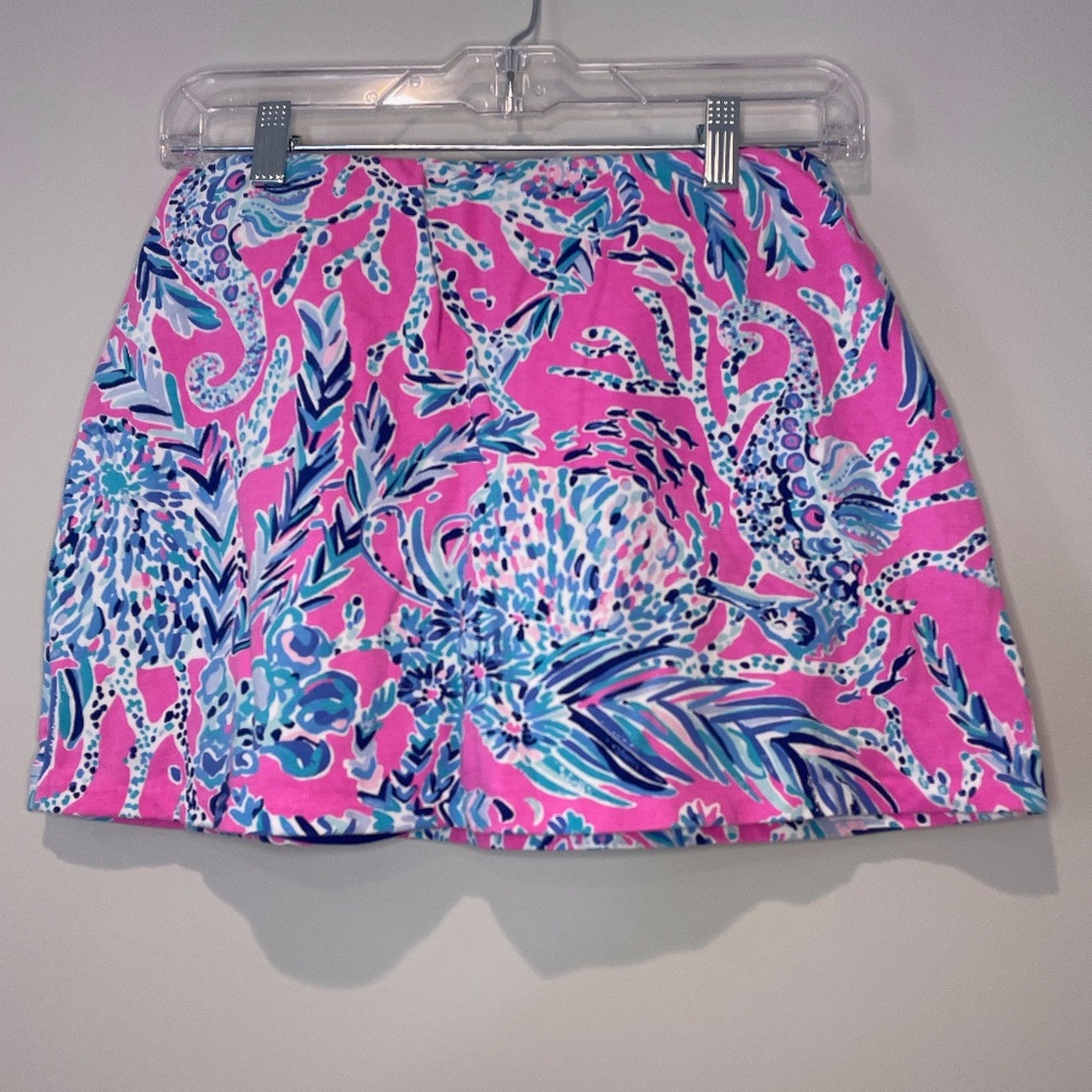 Lilly Pulitzer Seahorse Print Skort with Gold Logo Buttons Size S - Picture 3 of 5